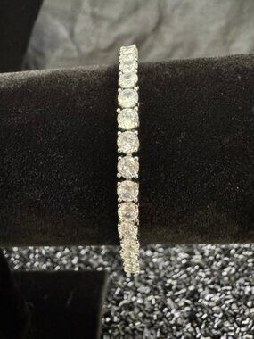 18K White Gold Filled AAA CZ Tennis Bracelet - 7" - NWOT